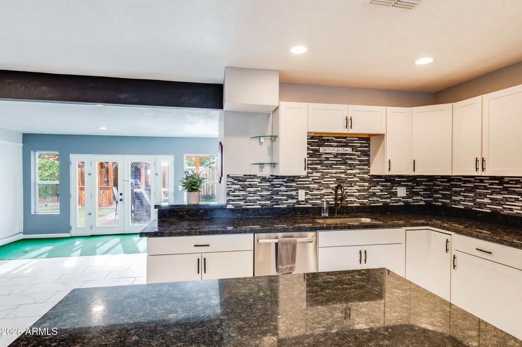 9826 N 37TH Avenue, Phoenix, AZ 85051 — photo 3