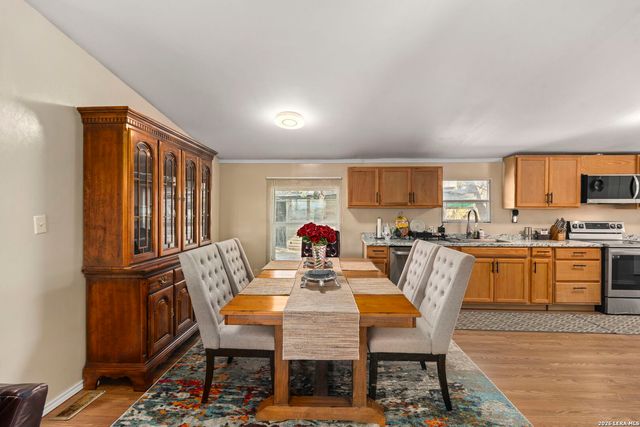 397 Ridgeview, Canyon Lake, TX 78133