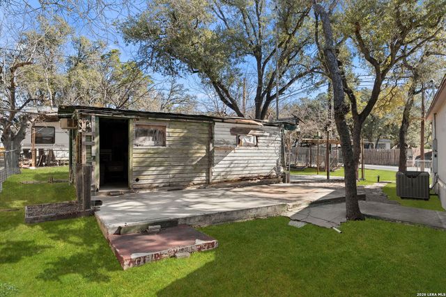 397 Ridgeview, Canyon Lake, TX 78133