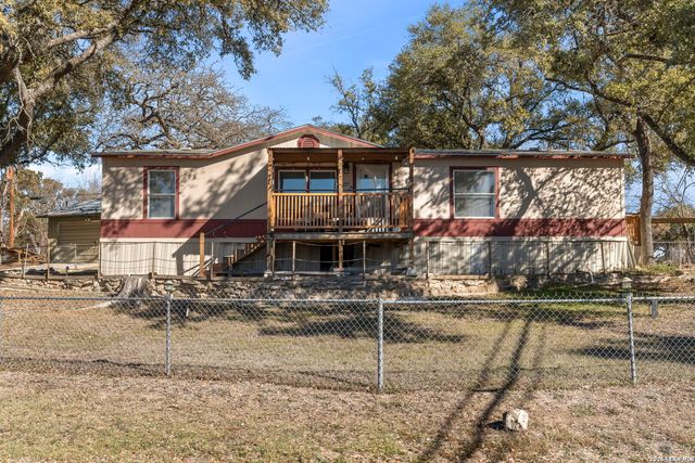 397 Ridgeview, Canyon Lake, TX 78133