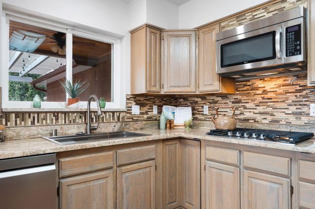 2313 Malpais Road SW, Albuquerque, NM 87105