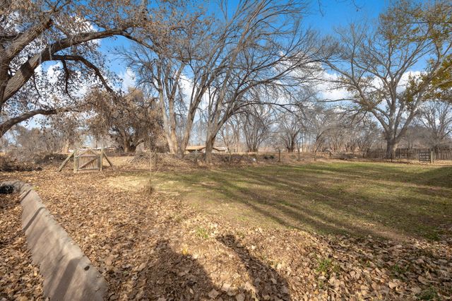 2313 Malpais Road SW, Albuquerque, NM 87105