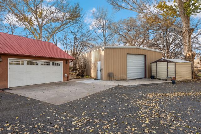 2313 Malpais Road SW, Albuquerque, NM 87105