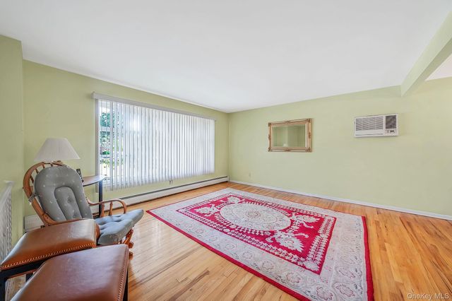4007 Clark Street, Seaford, NY 11783