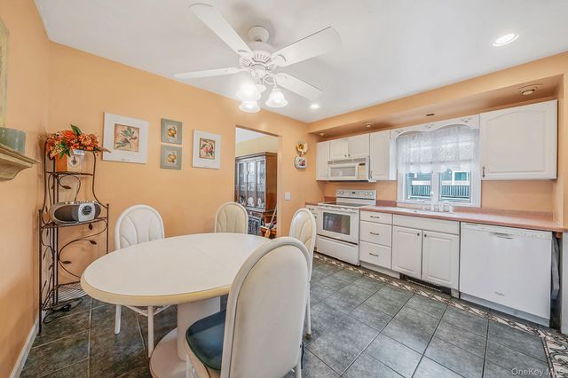 4007 Clark Street, Seaford, NY 11783