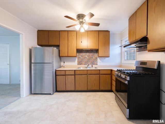 1503 AUGUSTA Street, Pekin, IL 61554