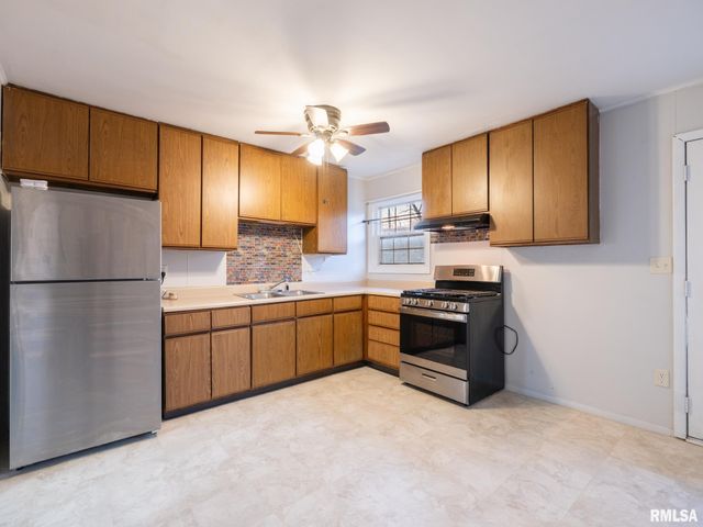 1503 AUGUSTA Street, Pekin, IL 61554