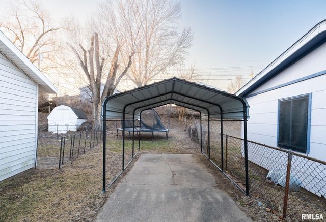 1503 AUGUSTA Street, Pekin, IL 61554