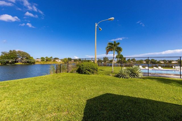 3502 Waterview Cir, Palm Springs, FL 33461