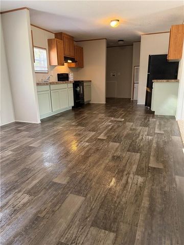 9828 Boxwood Drive N, Semmes, AL 36575