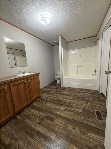 9828 Boxwood Drive N, Semmes, AL 36575