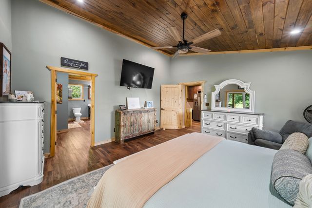 311 Chapman Chapel Rd, Pelham, TN 37366
