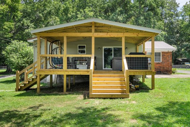 311 Chapman Chapel Rd, Pelham, TN 37366