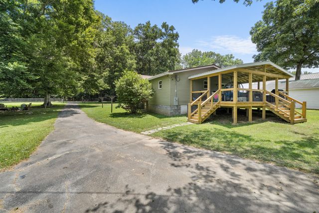 311 Chapman Chapel Rd, Pelham, TN 37366