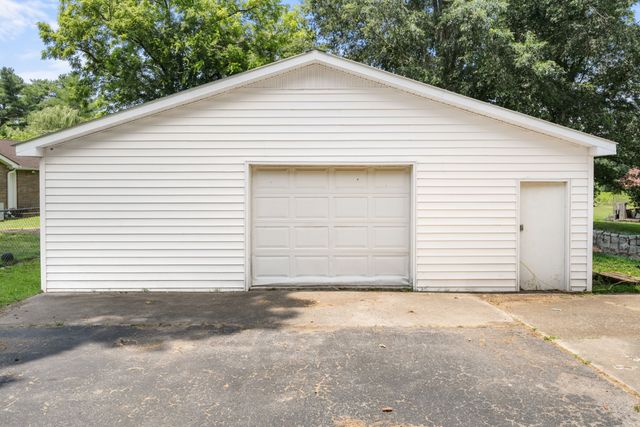 311 Chapman Chapel Rd, Pelham, TN 37366