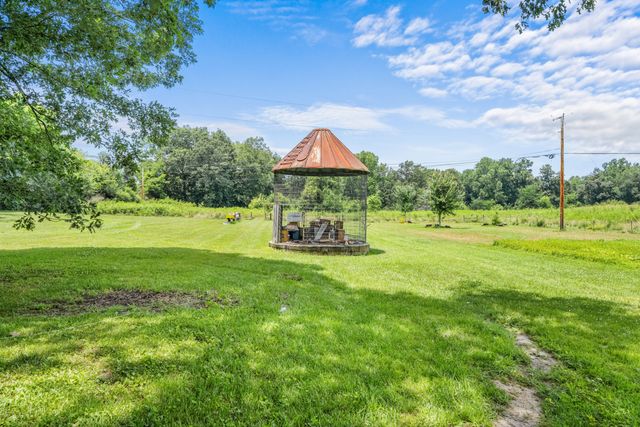 311 Chapman Chapel Rd, Pelham, TN 37366