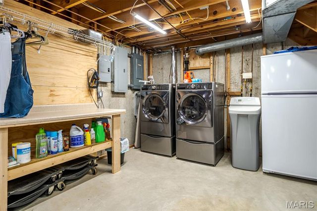 803 Fieldcrest Drive, Washington, MO 63090