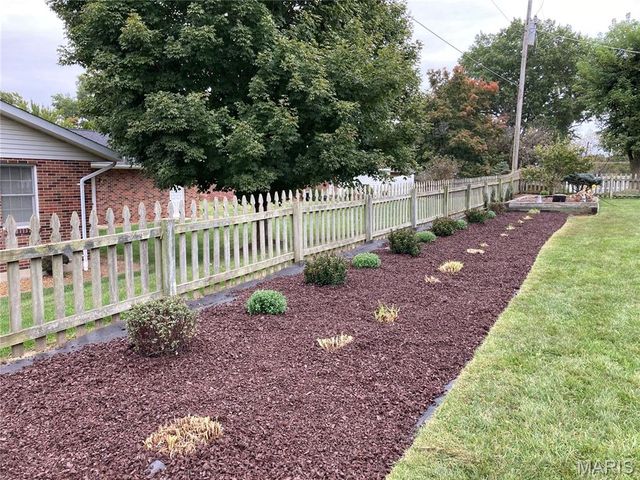 803 Fieldcrest Drive, Washington, MO 63090