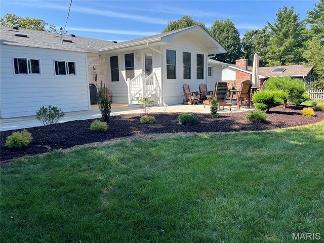 803 Fieldcrest Drive, Washington, MO 63090