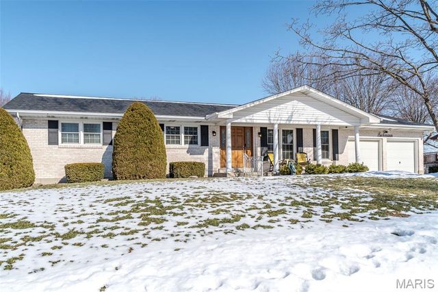 803 Fieldcrest Drive, Washington, MO 63090