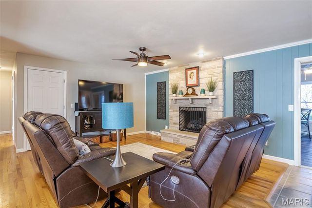 803 Fieldcrest Drive, Washington, MO 63090