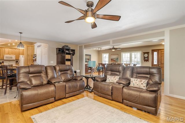 803 Fieldcrest Drive, Washington, MO 63090