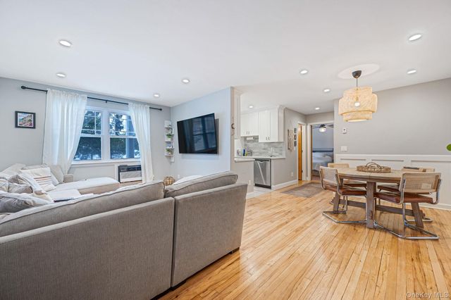 73 Fairharbor Drive 73, Patchogue, NY 11772