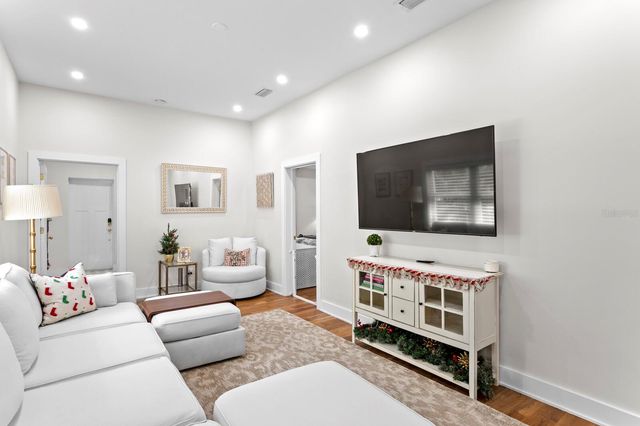 1719 11TH STREET N, St Petersburg, FL 33704