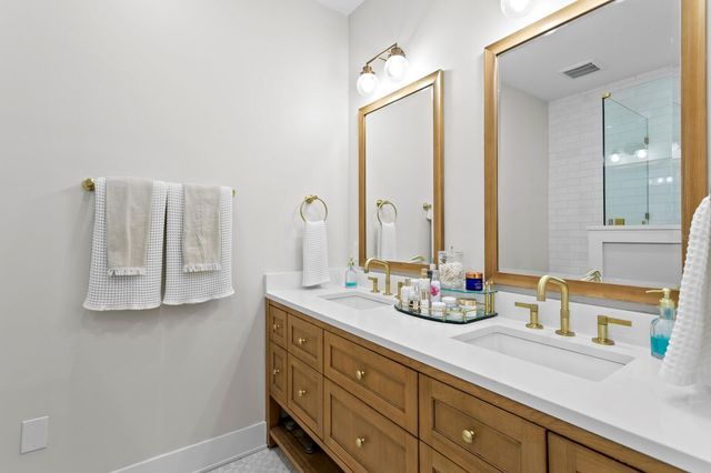 1719 11TH STREET N, St Petersburg, FL 33704