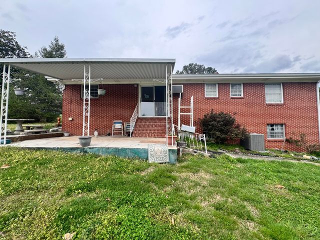 879 S Jenkins Road, Chickamauga, GA 30707