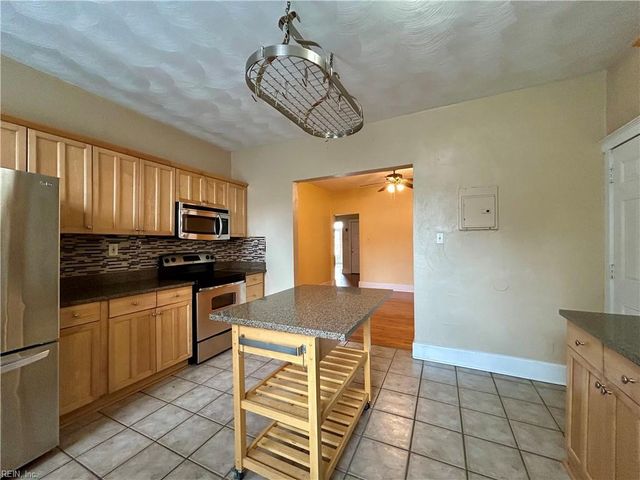 3020 Colonial Ave Apt A1, Norfolk, VA 23508