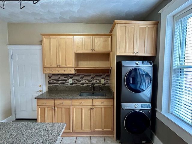 3020 Colonial Ave Apt A1, Norfolk, VA 23508