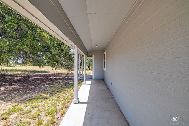 6343 County Rd 101, Mertzon, TX 76941