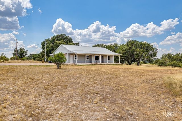 6343 County Rd 101, Mertzon, TX 76941