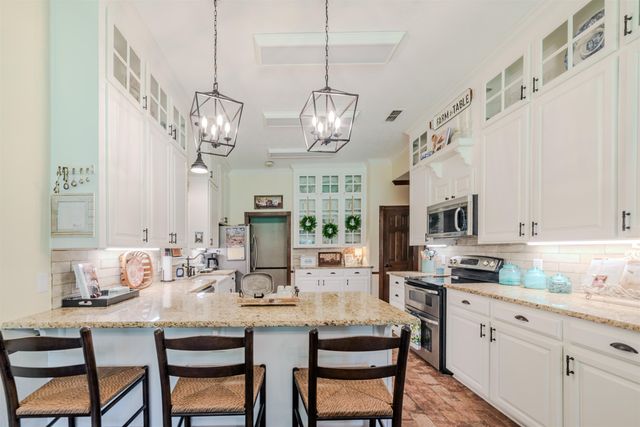 7686 Gopher Rd, Gilmer, TX 75644