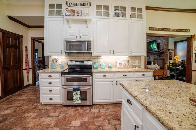 7686 Gopher Rd, Gilmer, TX 75644