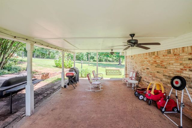 7686 Gopher Rd, Gilmer, TX 75644