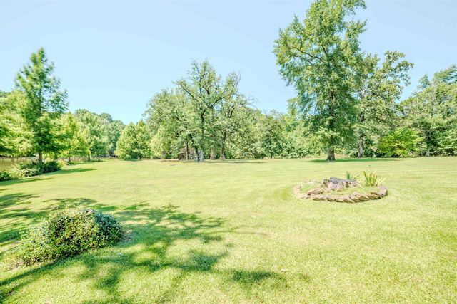 7686 Gopher Rd, Gilmer, TX 75644