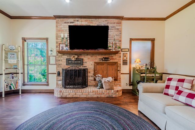 7686 Gopher Rd, Gilmer, TX 75644