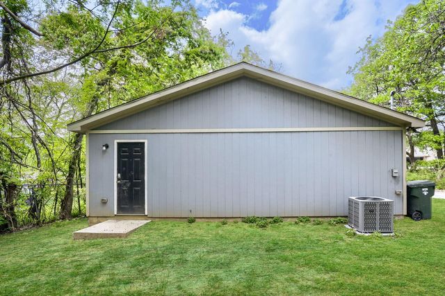 1221 N Whitten Avenue, Tyler, TX 75702