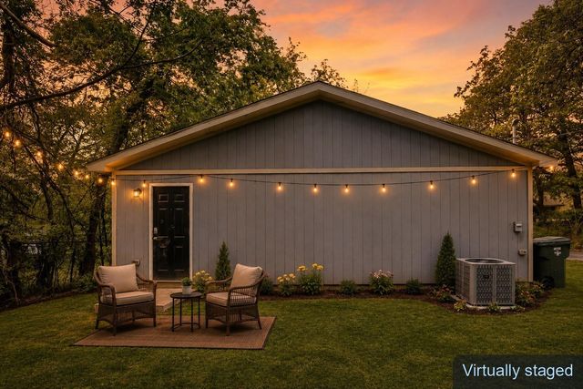 1221 N Whitten Avenue, Tyler, TX 75702