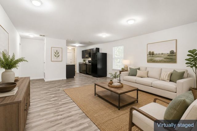 1221 N Whitten Avenue, Tyler, TX 75702
