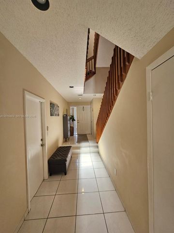 21394 Marina Cove Cir 12-H, Aventura, FL 33180