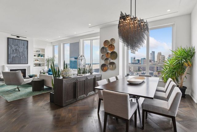 1111 W River Parkway 26A, Minneapolis, MN 55415