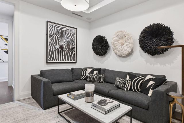 1111 W River Parkway 26A, Minneapolis, MN 55415