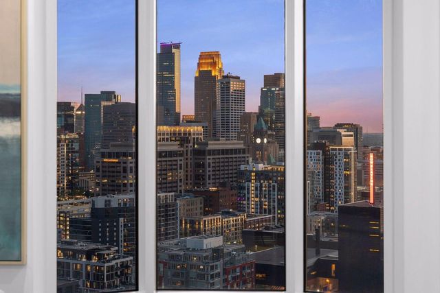 1111 W River Parkway 26A, Minneapolis, MN 55415