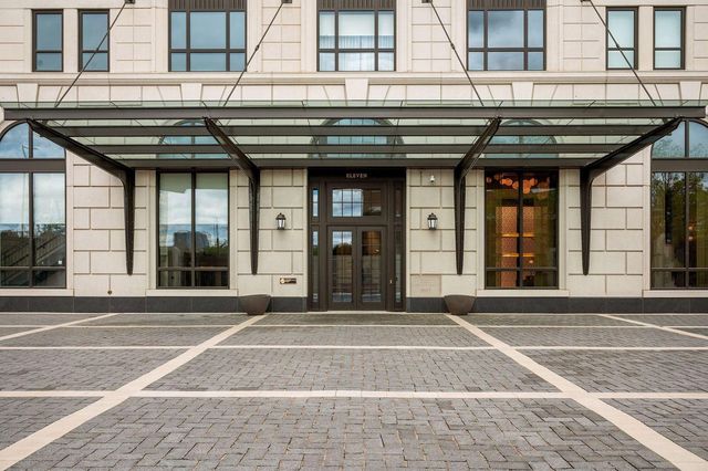 1111 W River Parkway 26A, Minneapolis, MN 55415