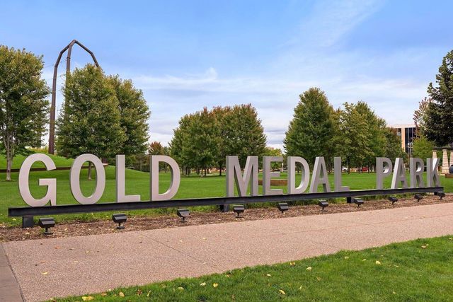 1111 W River Parkway 26A, Minneapolis, MN 55415