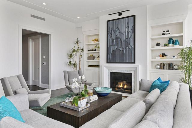 1111 W River Parkway 26A, Minneapolis, MN 55415