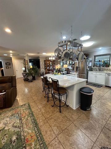 18058 Whispering Pines Rd, Flint, TX 75762